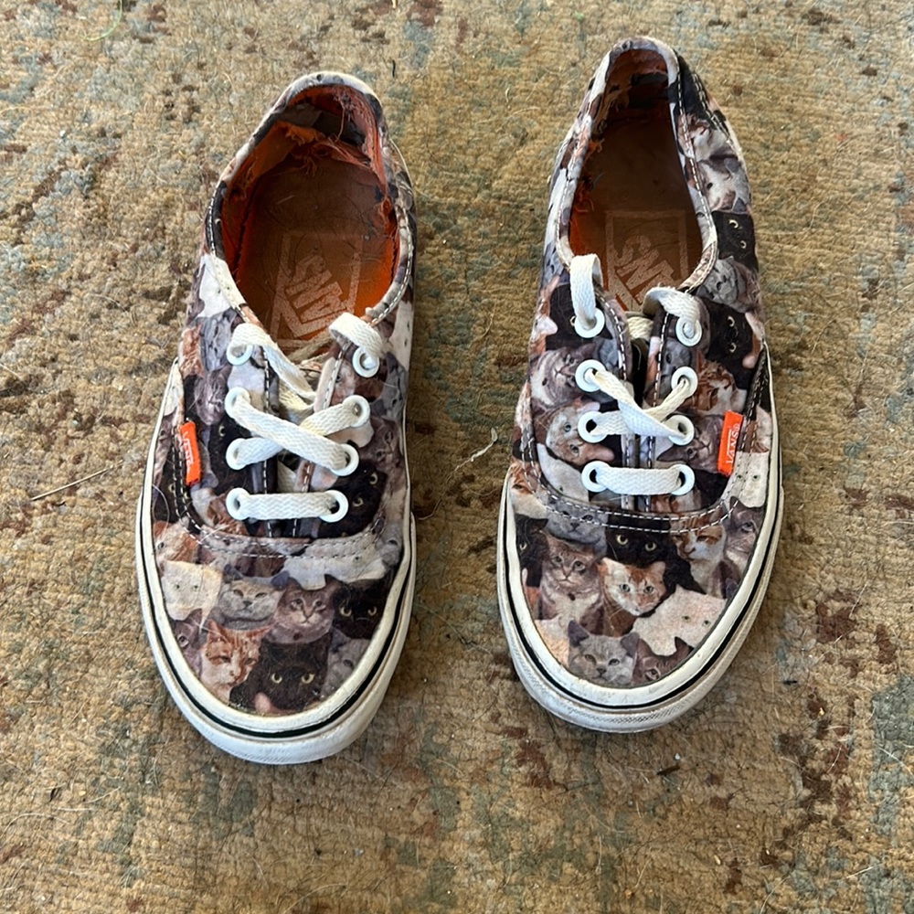 RARE ASPCA Vans Cats Classic Lace